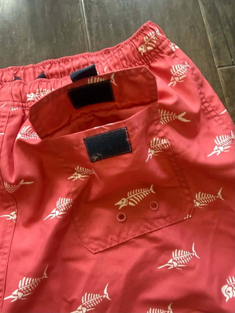 Vineyard Vines retails $98